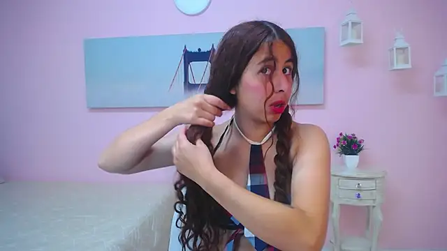 scarlett clyde online show from 11, 4, 2026