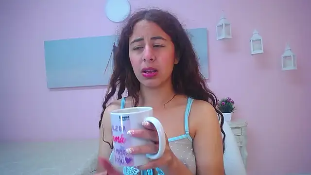 scarlett clyde online show from 22, 3, 2026