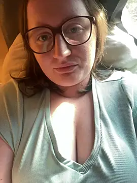 lucycomestrue online show from 11, 7, 2026