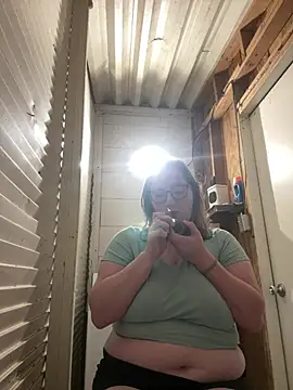 lucycomestrue online show from 2, 7, 2026