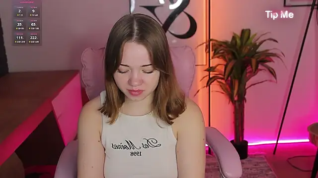 Kiss Moon online show from 28, 2, 2026