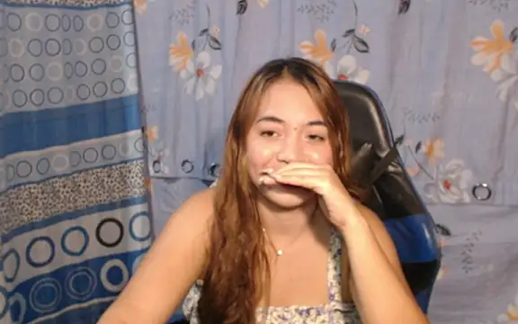 pinay mayahiga online show from 4, 3, 2026