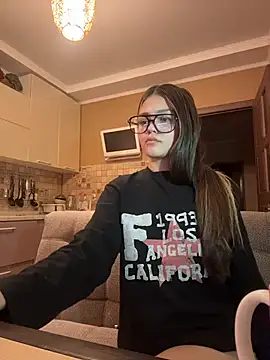 EmilyMonday online show from 24, 2, 2026