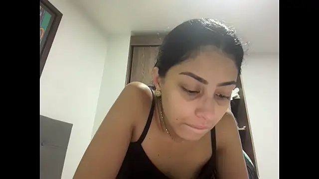 AbrilSantosxo online show from 18, 6, 2026