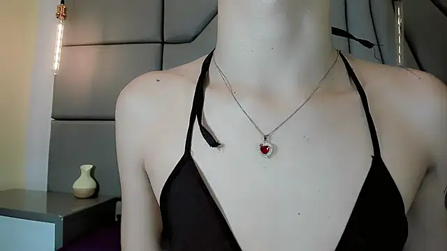 Miss-Saraii online show from 12, 2, 2026