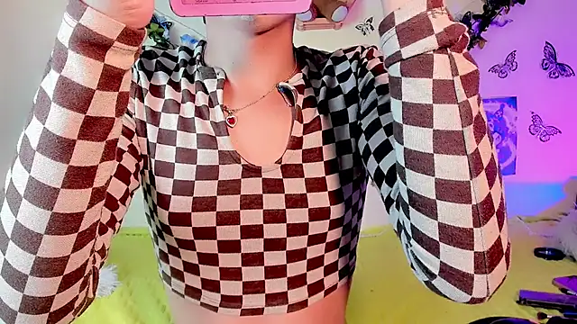 Miss-Saraii online show from 15, 4, 2026