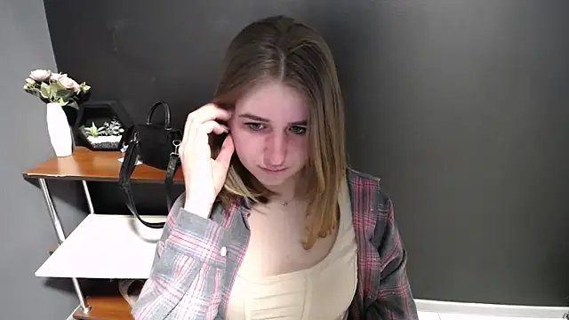 Sunny siren online show from 23, 3, 2026