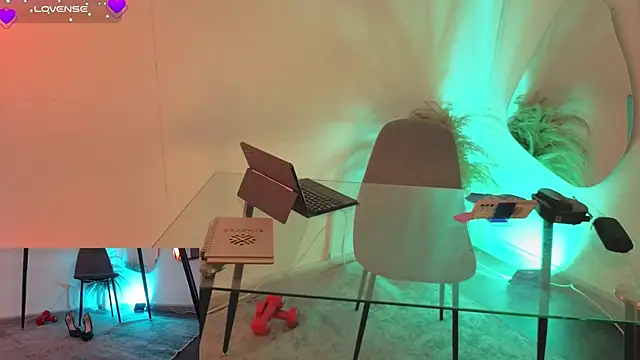 fransheskarossi online show from 7, 4, 2026