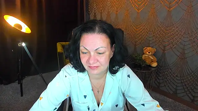 Snapshot of IrissMoon chatting on 14, 6, 2026 IrissMoon online show from 14, 6, 2026