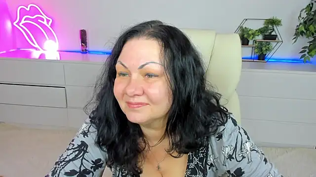 IrissMoon online show from 16, 2, 2026