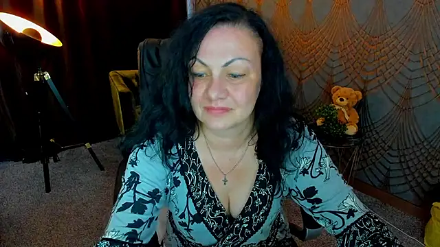 Snapshot of IrissMoon chatting on 3, 6, 2026 IrissMoon online show from 3, 6, 2026