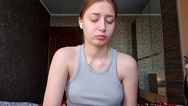 Snapshot of MousyHello chatting on 16, 2, 2026 MousyHello online show from 16, 2, 2026