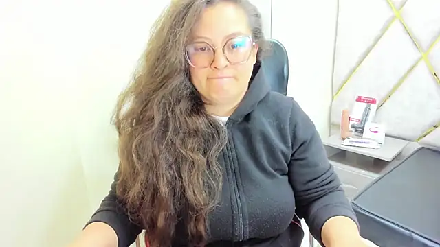 Sarah Boobs  online show from 16, 5, 2026