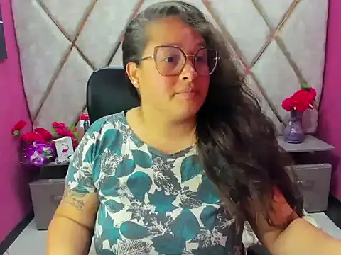 Sarah Boobs  online show from 18, 4, 2026