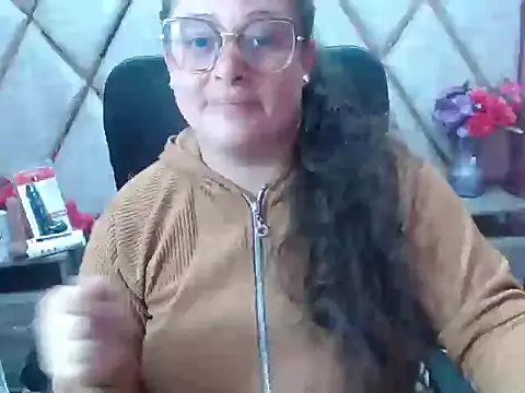 Sarah Boobs  online show from 24, 2, 2026