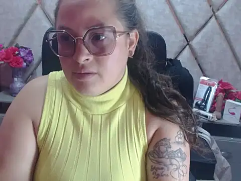 Sarah Boobs  online show from 7, 3, 2026