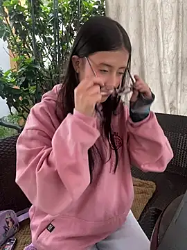 StrawberryPink  online show from 12, 3, 2026