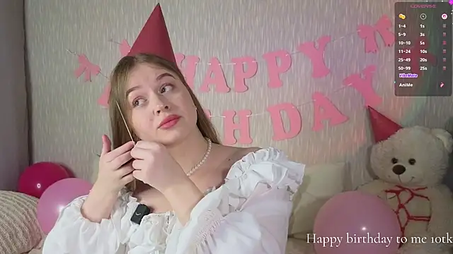 Snapshot of LunaDew chatting on 13, 2, 2026 LunaDew online show from 13, 2, 2026