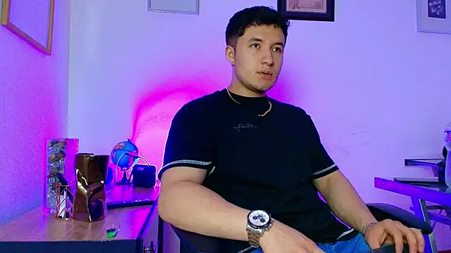 Alexander Connor online show from 7, 6, 2026