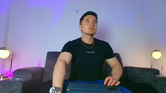 Alexander Connor online show from 24, 4, 2026
