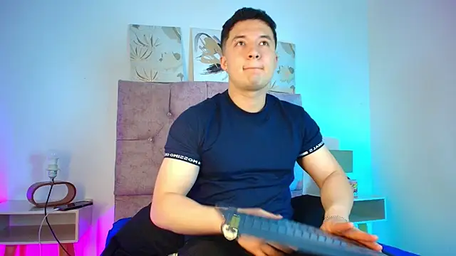 Alexander Connor online show from 11, 3, 2026