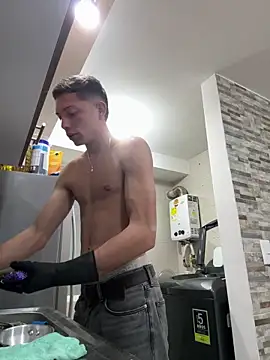 santiObrero online show from 8, 4, 2026