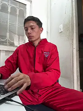 santiObrero online show from 8, 5, 2026