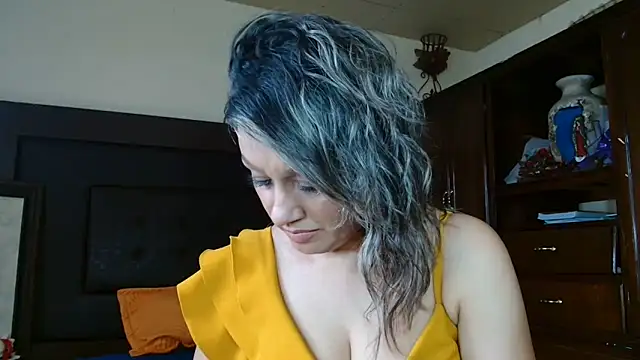 Snapshot of aitanalove_ chatting on 11, 6, 2026 aitanalove online show from 11, 6, 2026