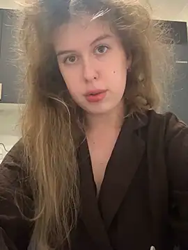 Snapshot of LilianBliss chatting on 16, 6, 2026 LilianBliss online show from 16, 6, 2026
