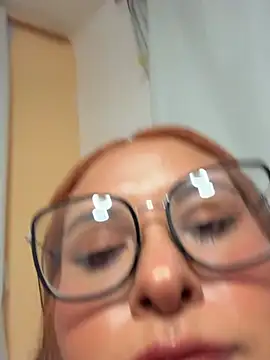 Nailealipsglossy online show from 14, 2, 2026