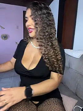 TianaRios Pink online show from 22, 5, 2026