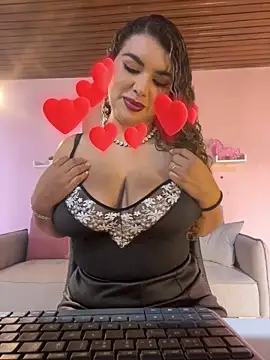 TianaRios Pink online show from 7, 5, 2026