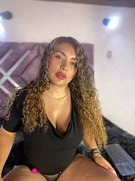 TianaRios Pink online show from 8, 3, 2026