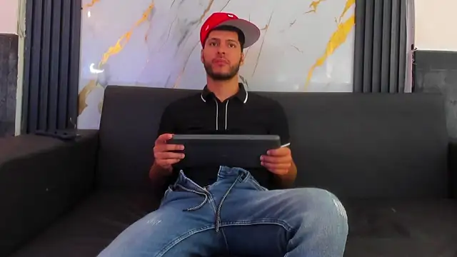 Snapshot of Angel_Villareal chatting on 2, 2, 2026 Angel Villareal online show from 2, 2, 2026