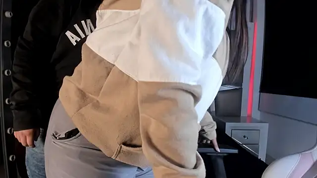 Liany and liam online show from 17, 1, 2026