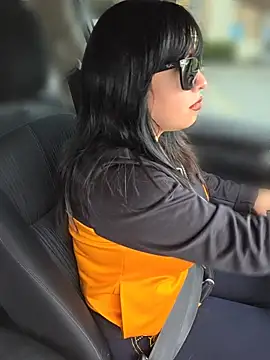 AriannaPenaxo online show from 2, 4, 2026