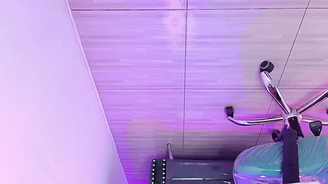 Zoe swan online show from 4, 2, 2026