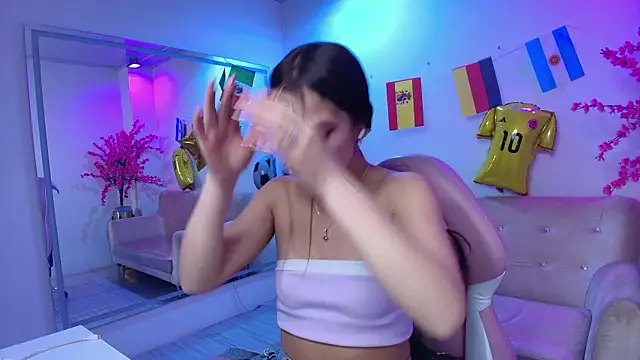 Zoe swan online show from 4, 7, 2026