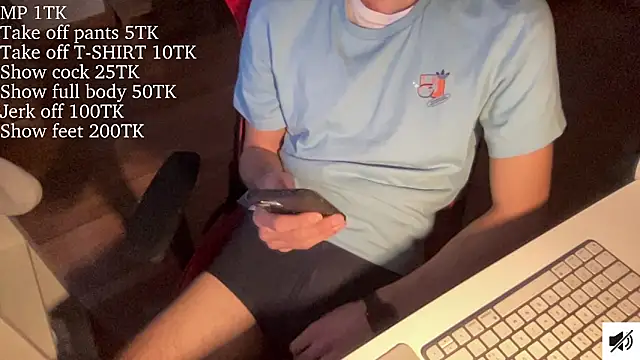 Snapshot of lukee000 chatting on 9, 2, 2026 lukee000 online show from 9, 2, 2026