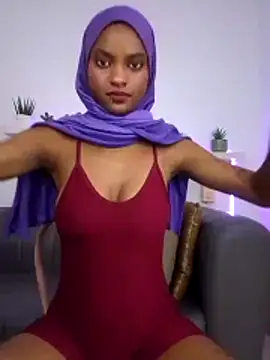 Snapshot of Amira_Alzahra chatting on 21, 6, 2026 Amira Alzahra online show from 21, 6, 2026