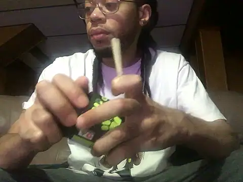 Snapshot of givemeabreak34 chatting on 17, 1, 2026 givemeabreak34 online show from 17, 1, 2026