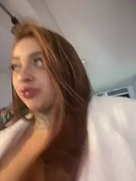 EmilyMoore Pink online show from 3, 2, 2026