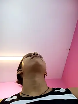 Snapshot of mitzukywinteer chatting on 6, 2, 2026 mitzukywinteer online show from 6, 2, 2026