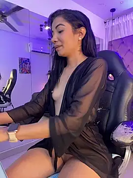 Snapshot of Auri__ chatting on 2, 7, 2026 Auri online show from 2, 7, 2026