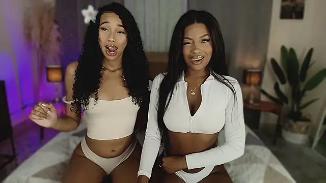 KaryMooon online show from 8, 2, 2026