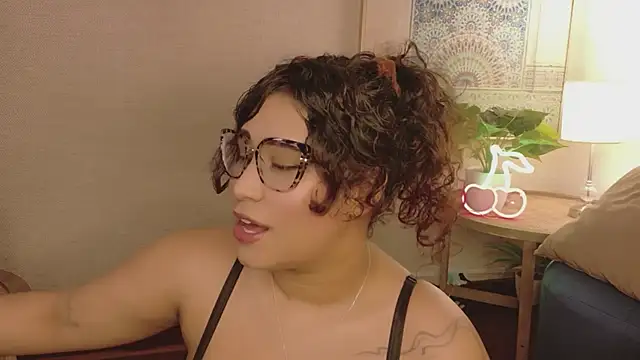 Maya house online show from 21, 4, 2026