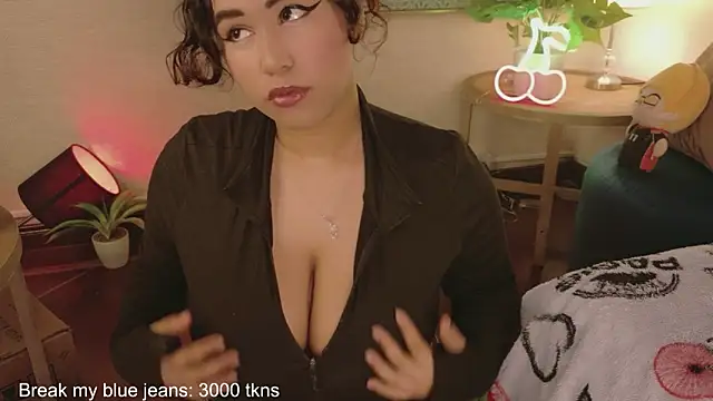 Maya house online show from 15, 4, 2026