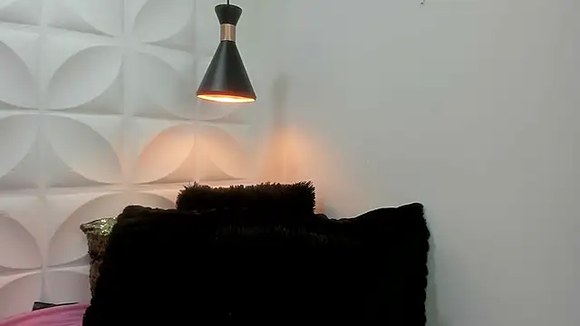 zaira skinny online show from 25, 3, 2026