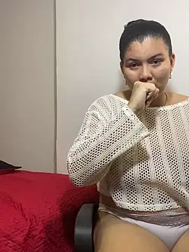 Snapshot of Helena-Paola chatting on 8, 5, 2026 Helena-Paola online show from 8, 5, 2026