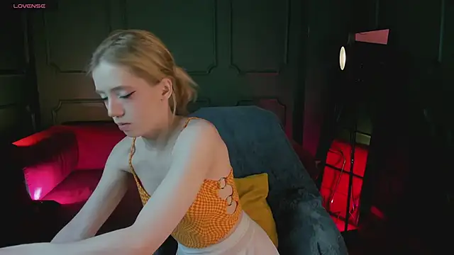 MoonlightAsuna online show from 10, 4, 2026